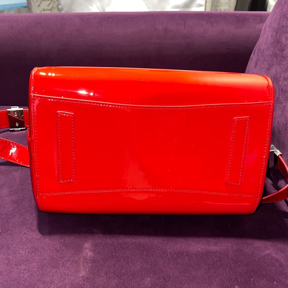Sale🔥 Givenchy Antigona Glossy Red Leather 2 Way Shoulder Bag - Picture 8 of 10